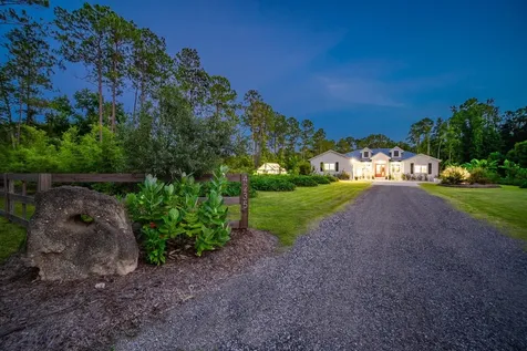 4235 Jefferson Avenue Hastings FL 32145