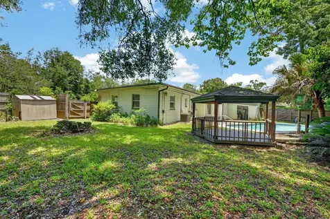 8806 Atter Lane Jacksonville FL 32216