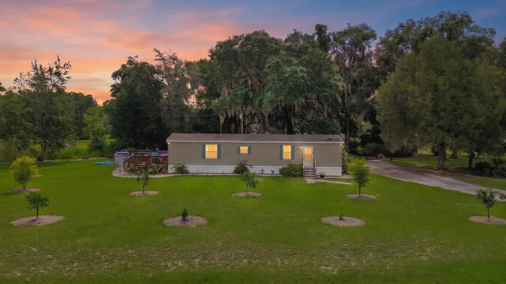 110 Fleming Avenue Satsuma FL 32189