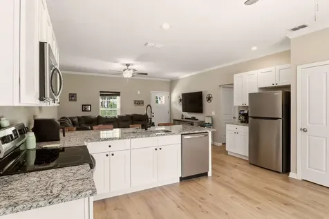 10690 Beckenger Avenue Hastings FL 32145