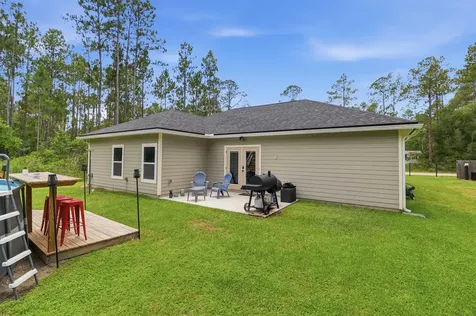 10690 Beckenger Avenue Hastings FL 32145