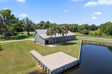 3943 NW 219th Street Road Micanopy FL 32667