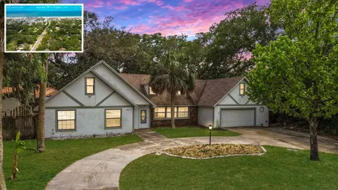 689 16th Street St Augustine FL 32080