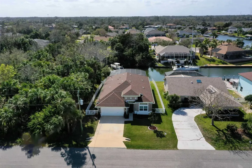 5 Chippeway Court Palm Coast FL 32137