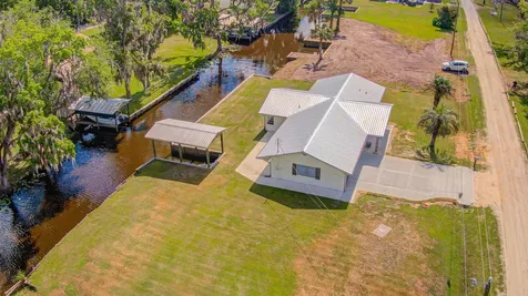 138 Hicks Avenue Crescent City FL 32112