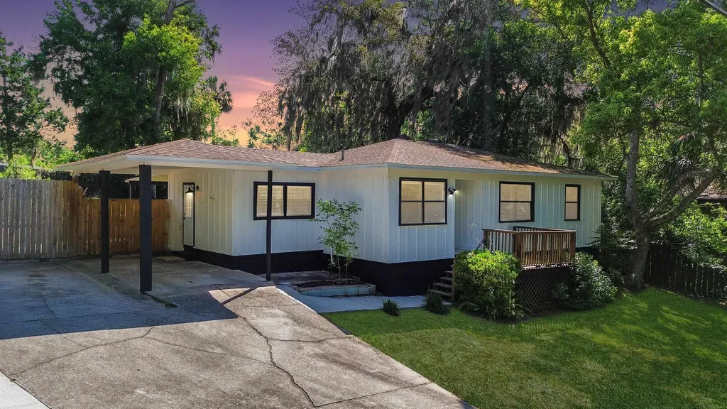 1403 S 15th Street Palatka FL 32177