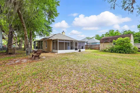 116 E Saint Johns Avenue Hastings FL 32145