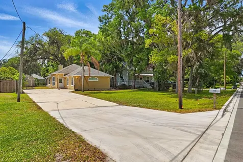 116 E Saint Johns Avenue Hastings FL 32145