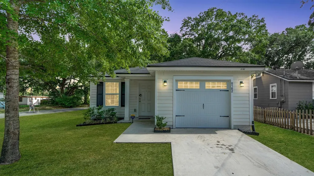 8102 Buttercup Street Jacksonville FL 32210
