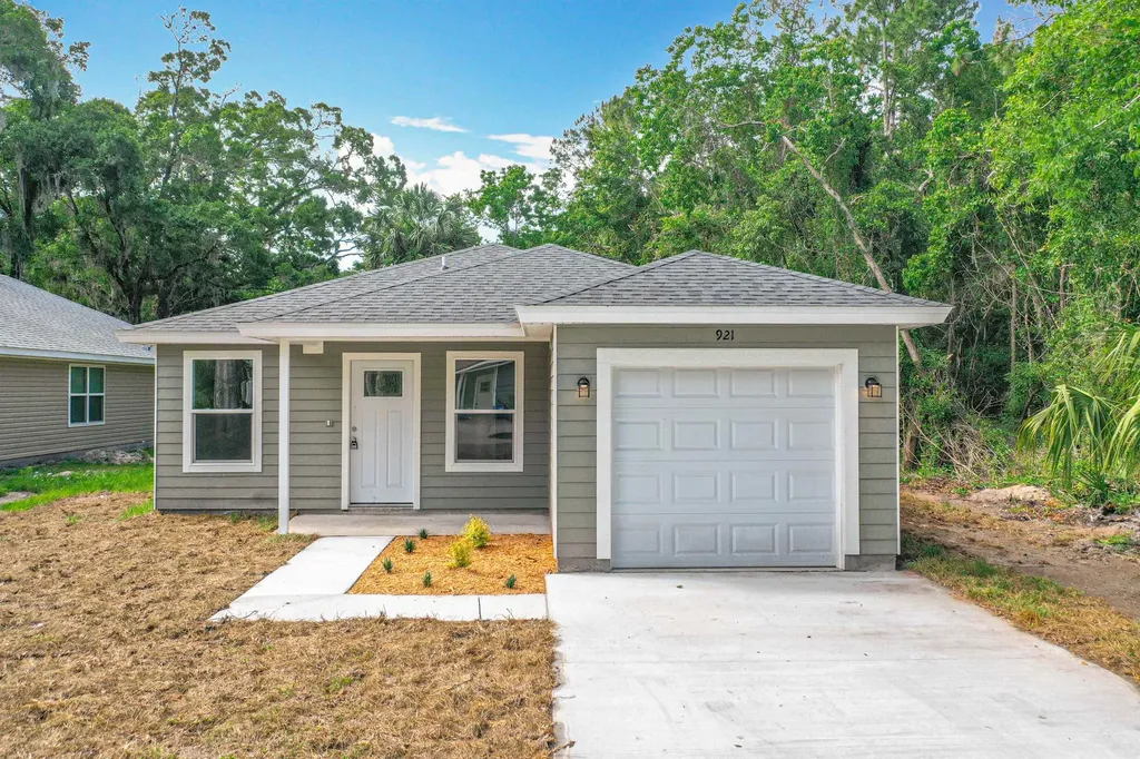 921 Helen Street St Augustine FL 32084