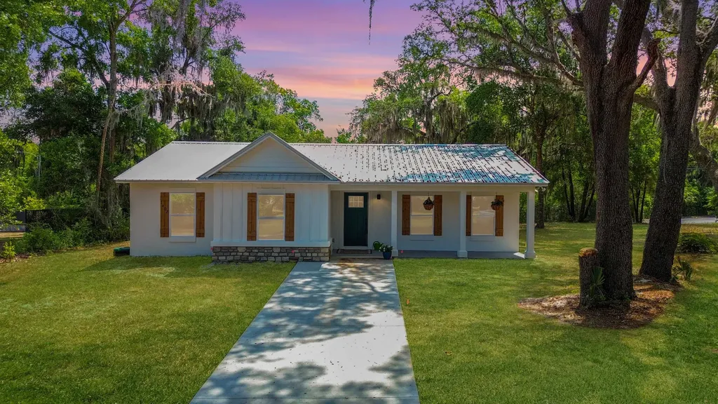 1407 High Street Palatka FL 32177