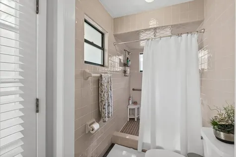 16 Lee Drive St Augustine FL 32080