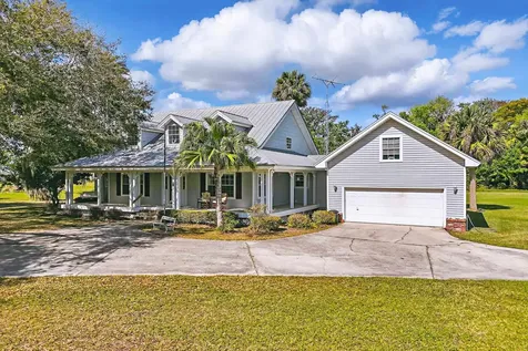 134 Commercial Avenue East Palatka FL 32131