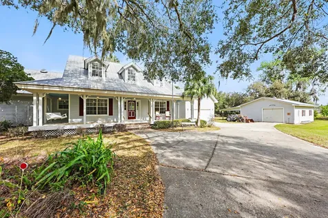 134 Commercial Avenue East Palatka FL 32131