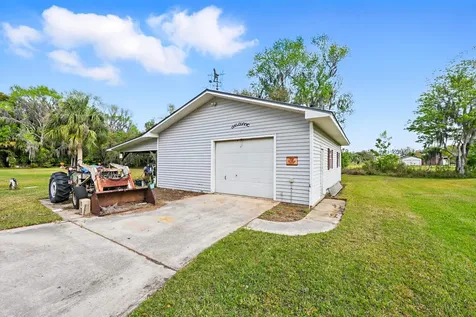 134 Commercial Avenue East Palatka FL 32131
