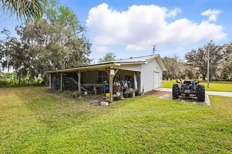 134 Commercial Avenue East Palatka FL 32131