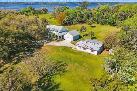 134 Commercial Avenue East Palatka FL 32131