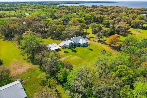 134 Commercial Avenue East Palatka FL 32131
