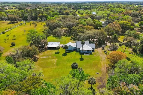 134 Commercial Avenue East Palatka FL 32131