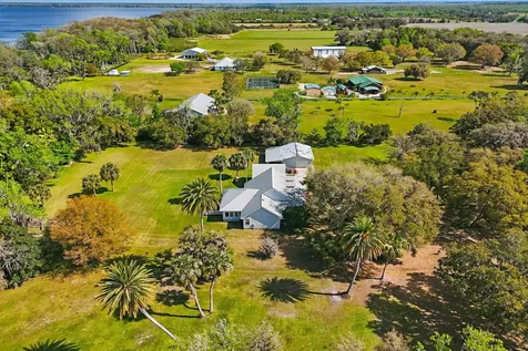 134 Commercial Avenue East Palatka FL 32131