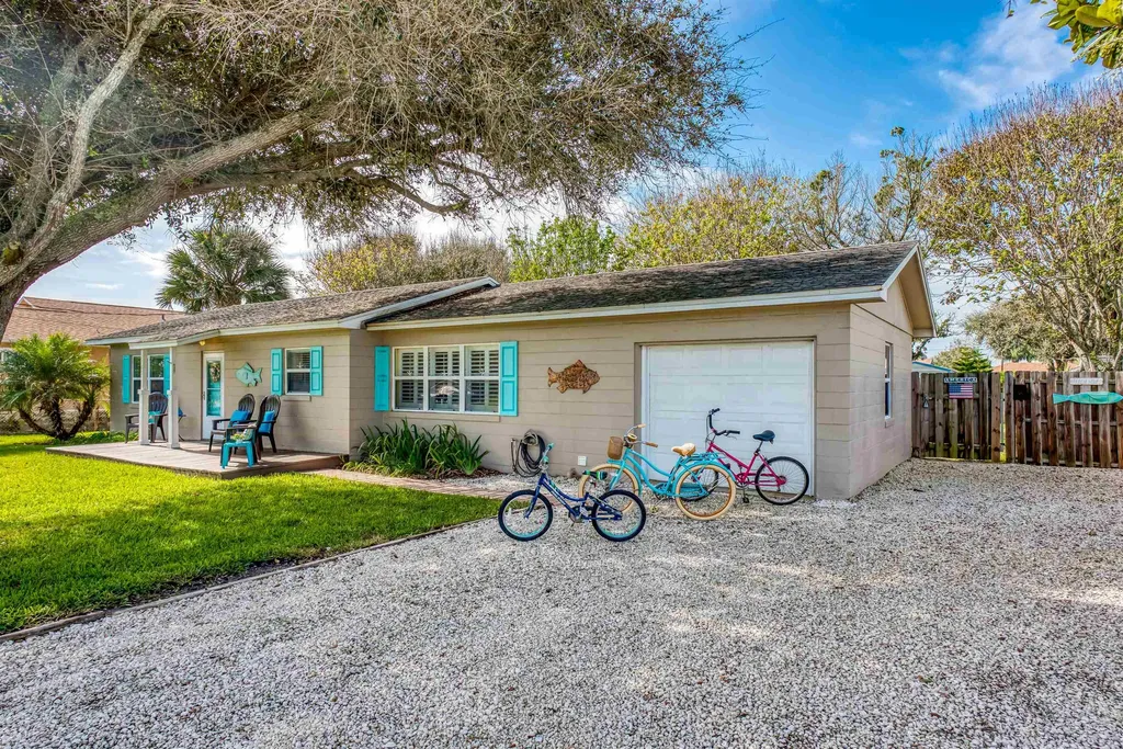 5467 1st Street St Augustine FL 32080-7347