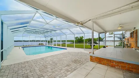 229 River Drive East Palatka FL 32131
