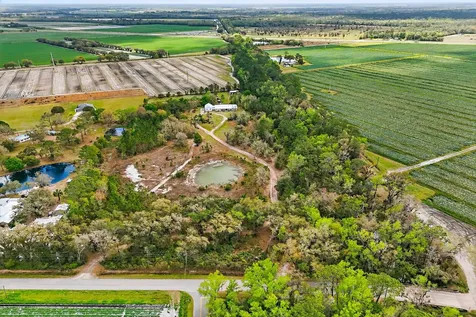 290 Federal Point Road East Palatka FL 32131