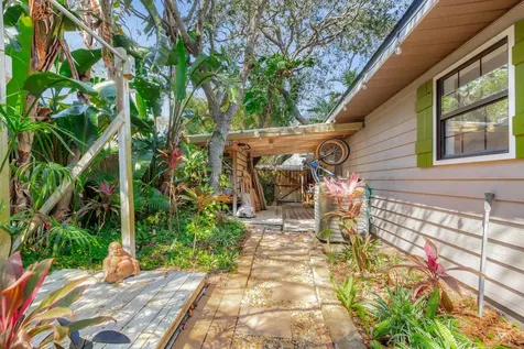 537 W Tropic Way St Augustine FL 32080