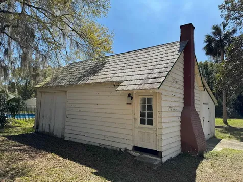 171 Central Avenue San Mateo FL 32187