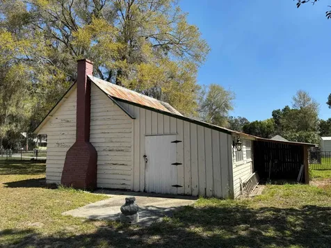 171 Central Avenue San Mateo FL 32187