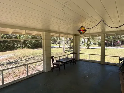 171 Central Avenue San Mateo FL 32187