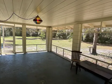 171 Central Avenue San Mateo FL 32187