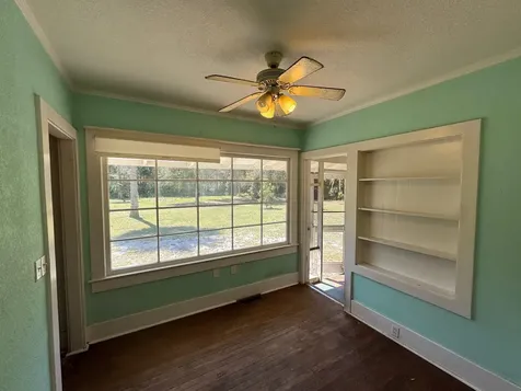 171 Central Avenue San Mateo FL 32187