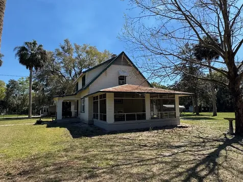 171 Central Avenue San Mateo FL 32187