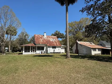 171 Central Avenue San Mateo FL 32187