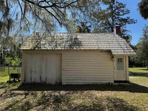 171 Central Avenue San Mateo FL 32187