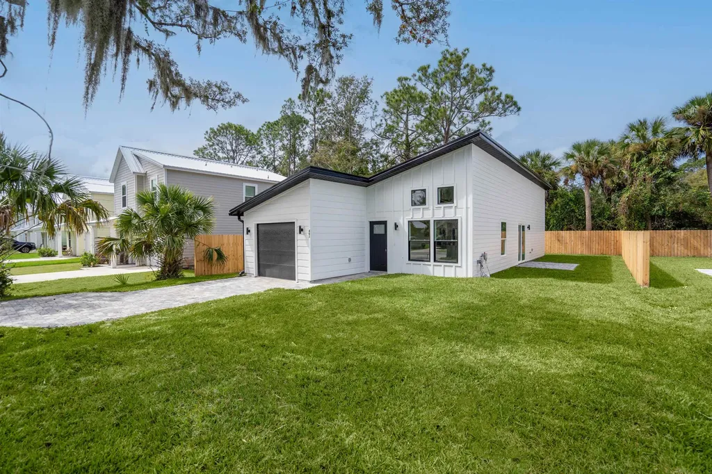 461 S Woodlawn Street St Augustine FL 32084
