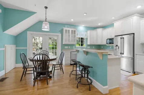 113 S Oakland Avenue San Mateo FL 32187