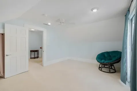 113 S Oakland Avenue San Mateo FL 32187