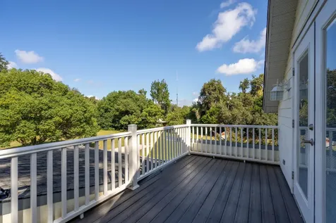 113 S Oakland Avenue San Mateo FL 32187