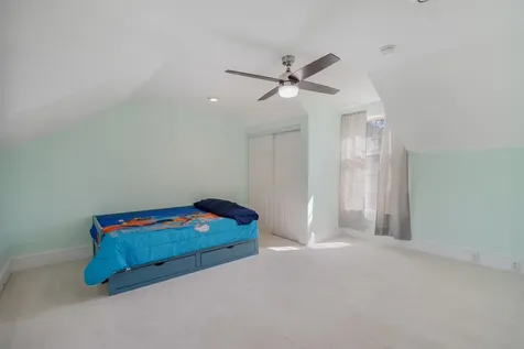 113 S Oakland Avenue San Mateo FL 32187