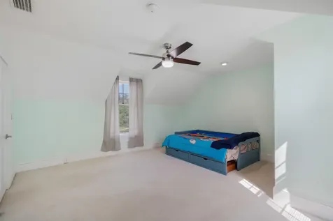 113 S Oakland Avenue San Mateo FL 32187
