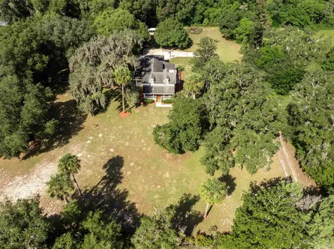113 S Oakland Avenue San Mateo FL 32187