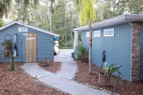 6194 Bear Trail Weeki Wachee FL 34607