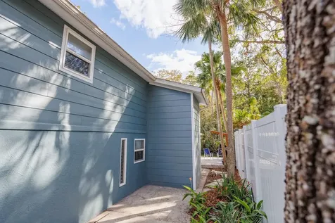 6194 Bear Trail Weeki Wachee FL 34607