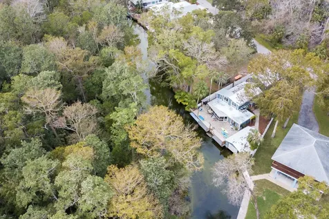 6194 Bear Trail Weeki Wachee FL 34607