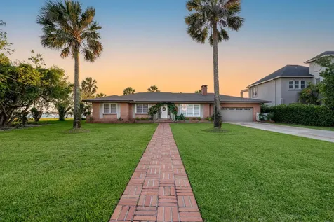 27 Dolphin Drive St Augustine FL 32080