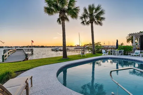 27 Dolphin Drive St Augustine FL 32080