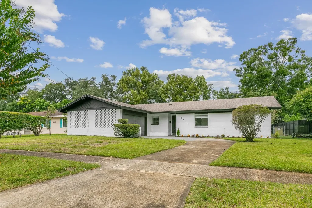 8645 Mathonia Avenue Jacksonville FL 32211