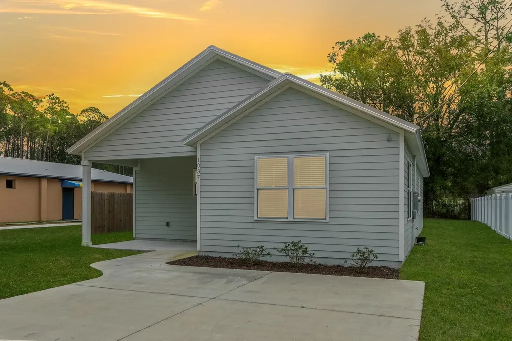 1037 Pearl Street St Augustine FL 32084